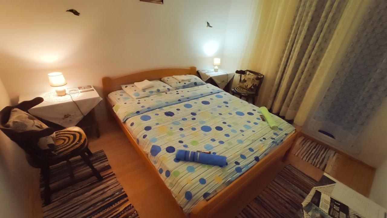 Privatni Smjestaj "Mratinje" Guest House Pluzine Exterior photo